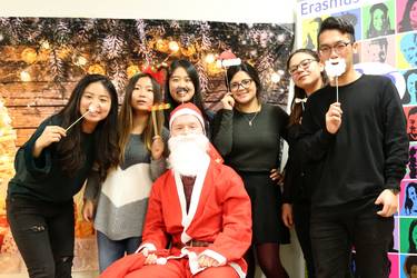 [Translate to Englisch:] International Management Christmas party 2017
